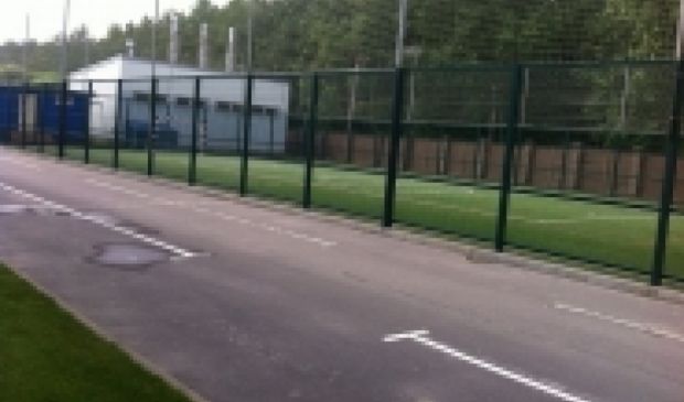 Фотография Петро Спорт Клуб.  Универсальное поле 