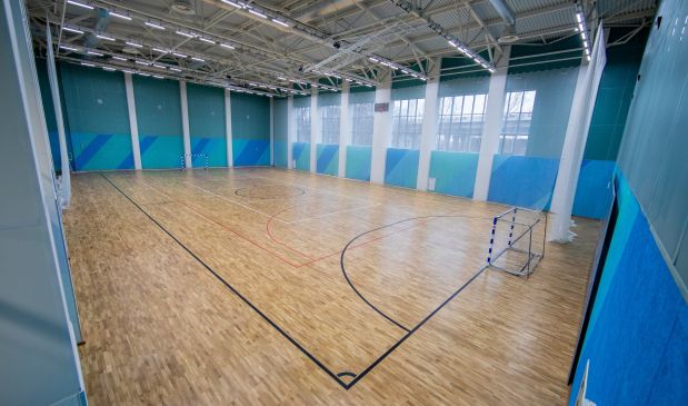 Фотография Спортивный зал паркет 1300 м² во Дворце спорта СК 