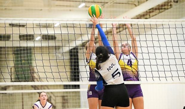 Фотография Смешанная тренировка по волейболу