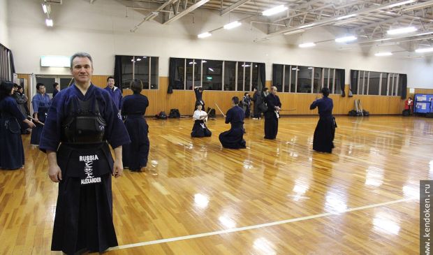 Фотография КЭНДО - японское фехтование бамбуковыми мечами