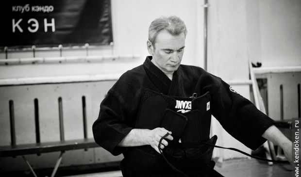 Фотография КЭНДО - японское фехтование бамбуковыми мечами