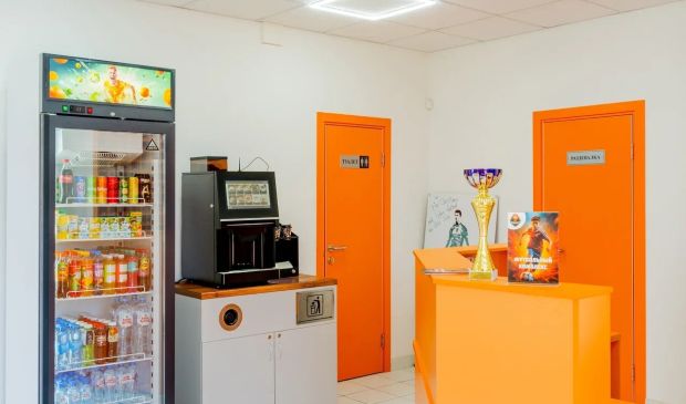 Фотография Футбольное поле под навесом 