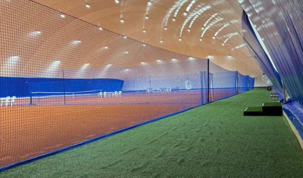 Фотография Крытые тенннисные корты грунт